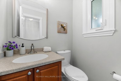 51 Lyndale Crescent • Clarington, ON photo 4