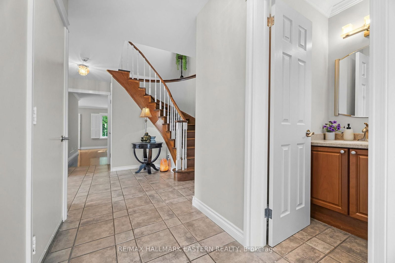 51 Lyndale Crescent • Clarington, ON photo 5