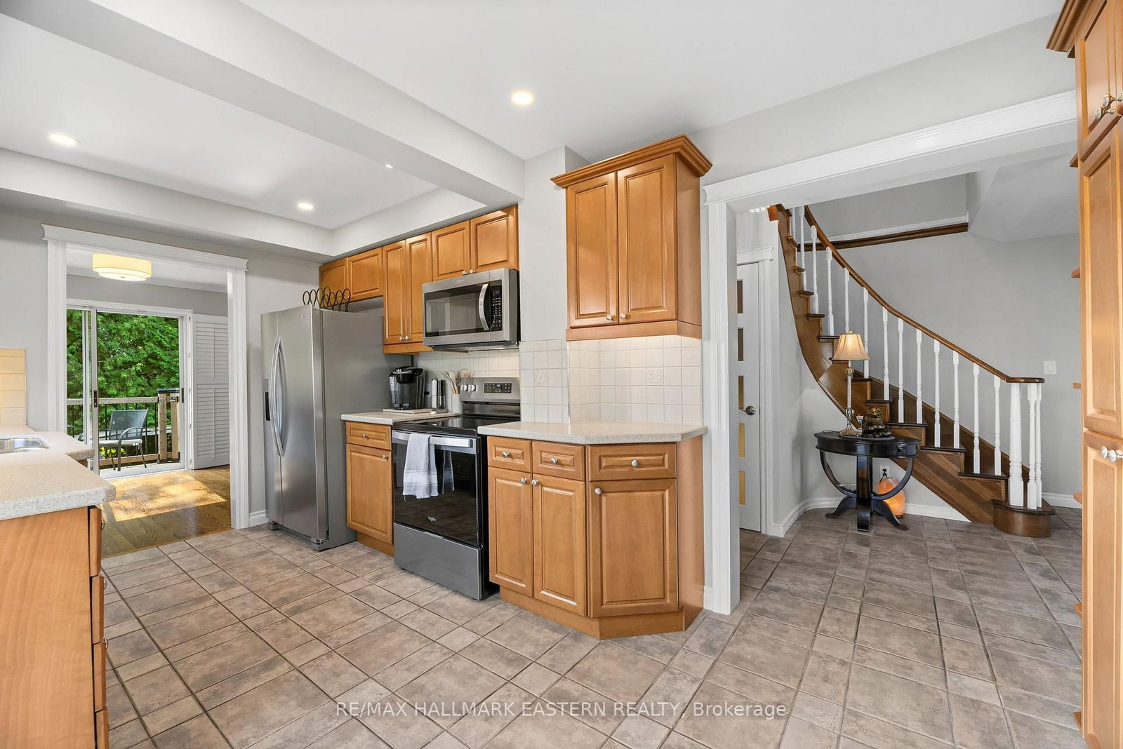 51 Lyndale Crescent • Clarington, ON photo 6