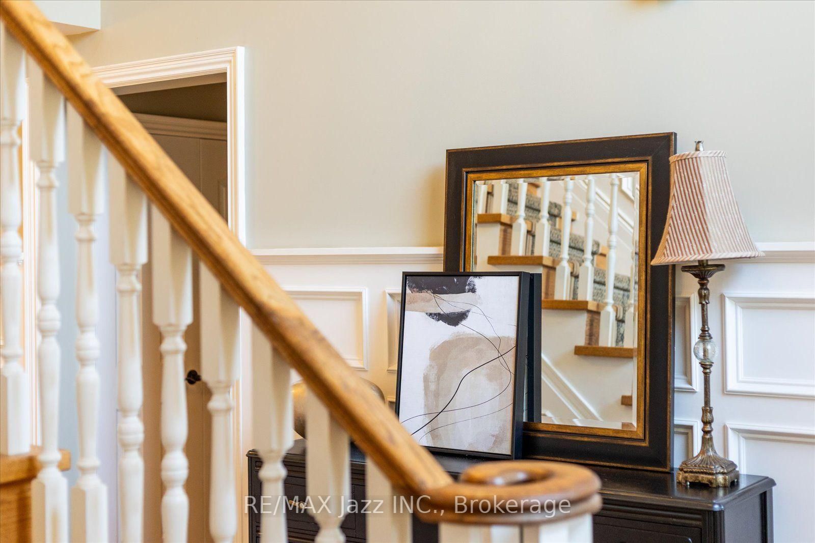 140 Taylorwood Court • Oshawa, ON photo 4