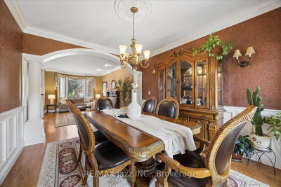 140 Taylorwood Court • Oshawa, ON photo 7