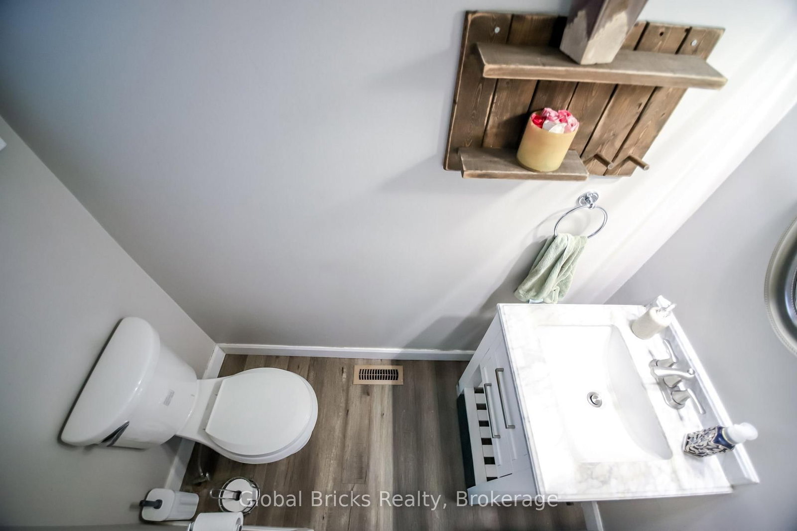 56 Winston Crescent • Whitby, ON photo 17