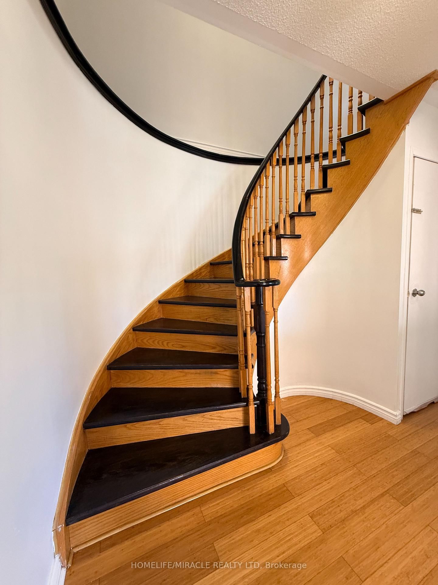 102 Misty Hills Trail • Toronto, ON photo 16