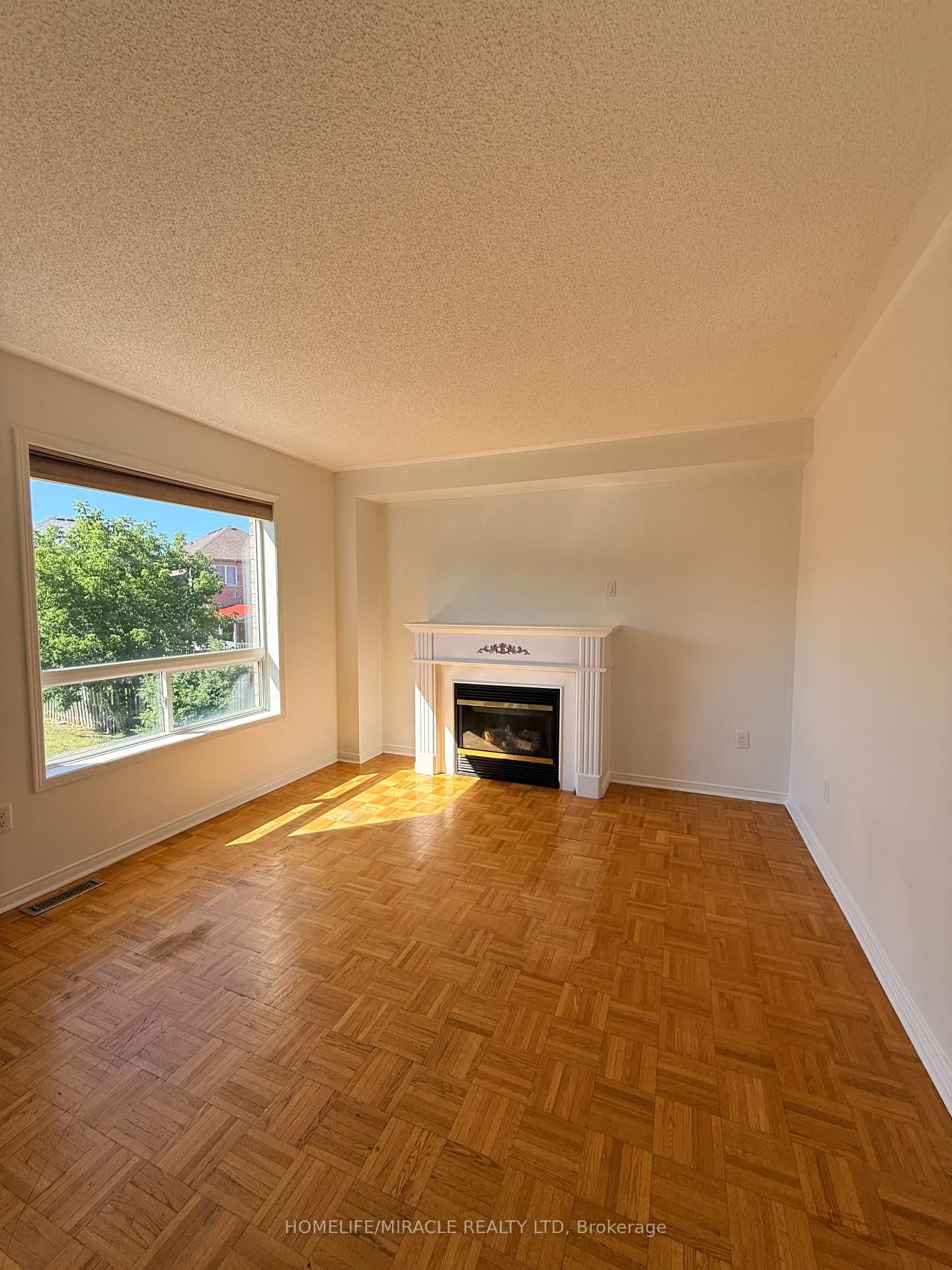 102 Misty Hills Trail • Toronto, ON photo 19