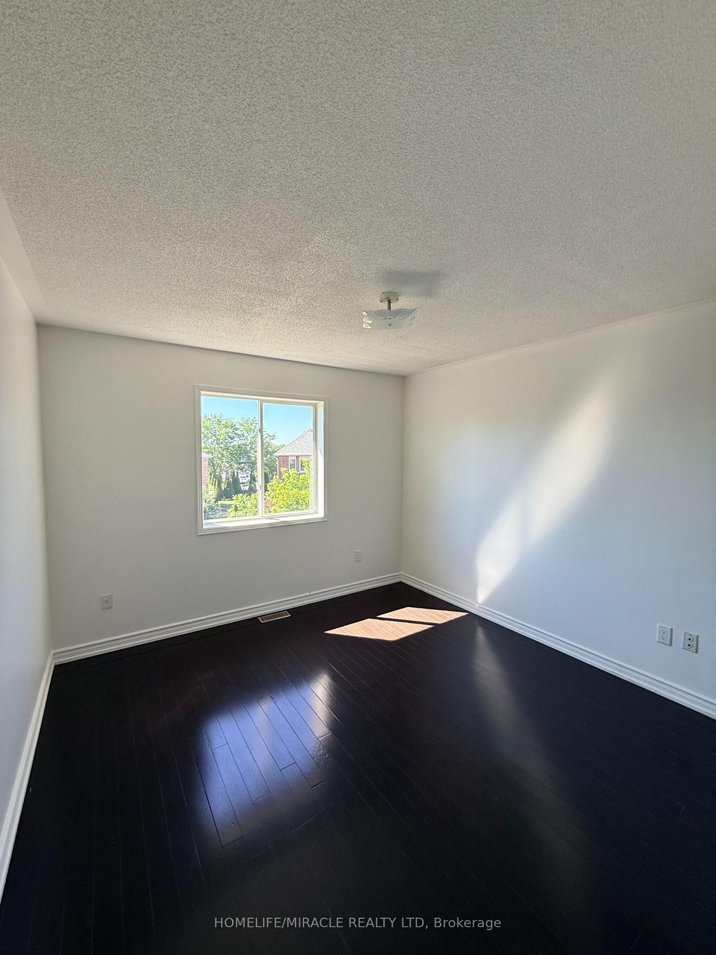 102 Misty Hills Trail • Toronto, ON photo 25