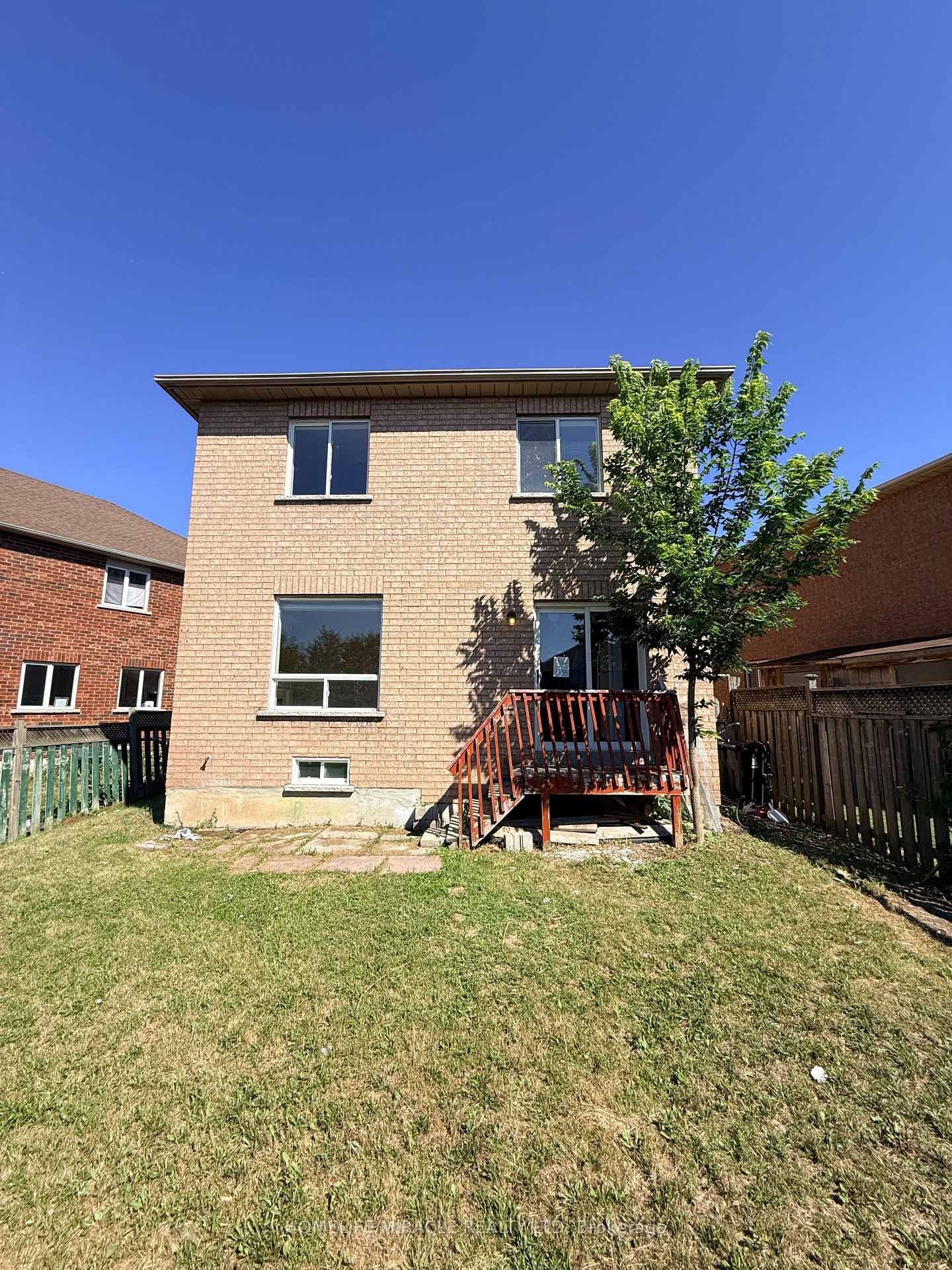 102 Misty Hills Trail • Toronto, ON photo 35