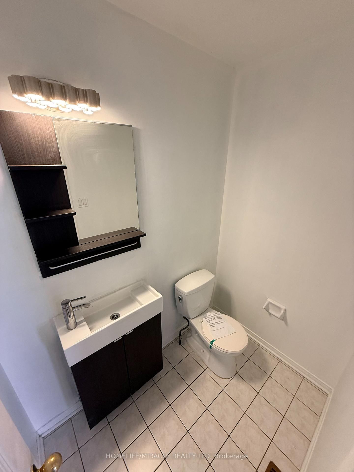 102 Misty Hills Trail • Toronto, ON photo 9