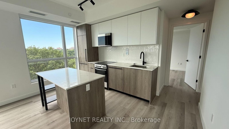 602 - 1635 MILITARY Trail