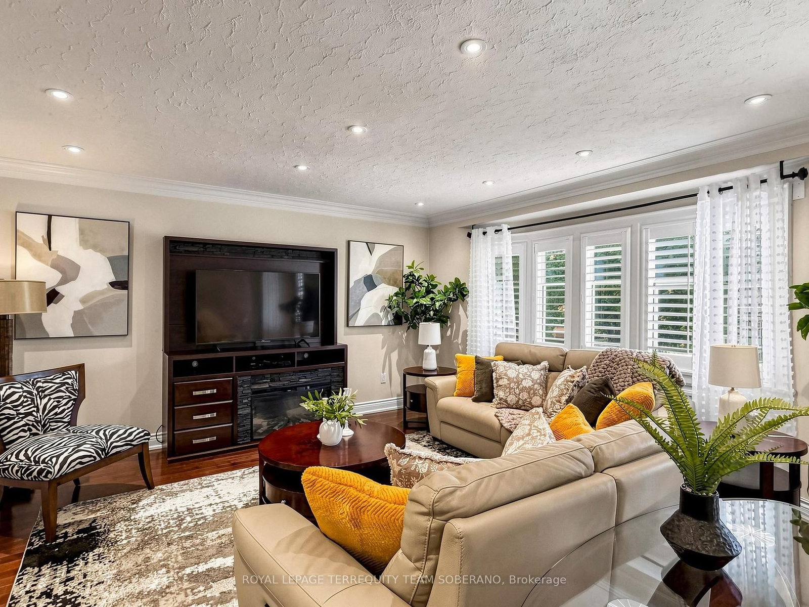 67 Barrington Avenue • Toronto, ON photo 10