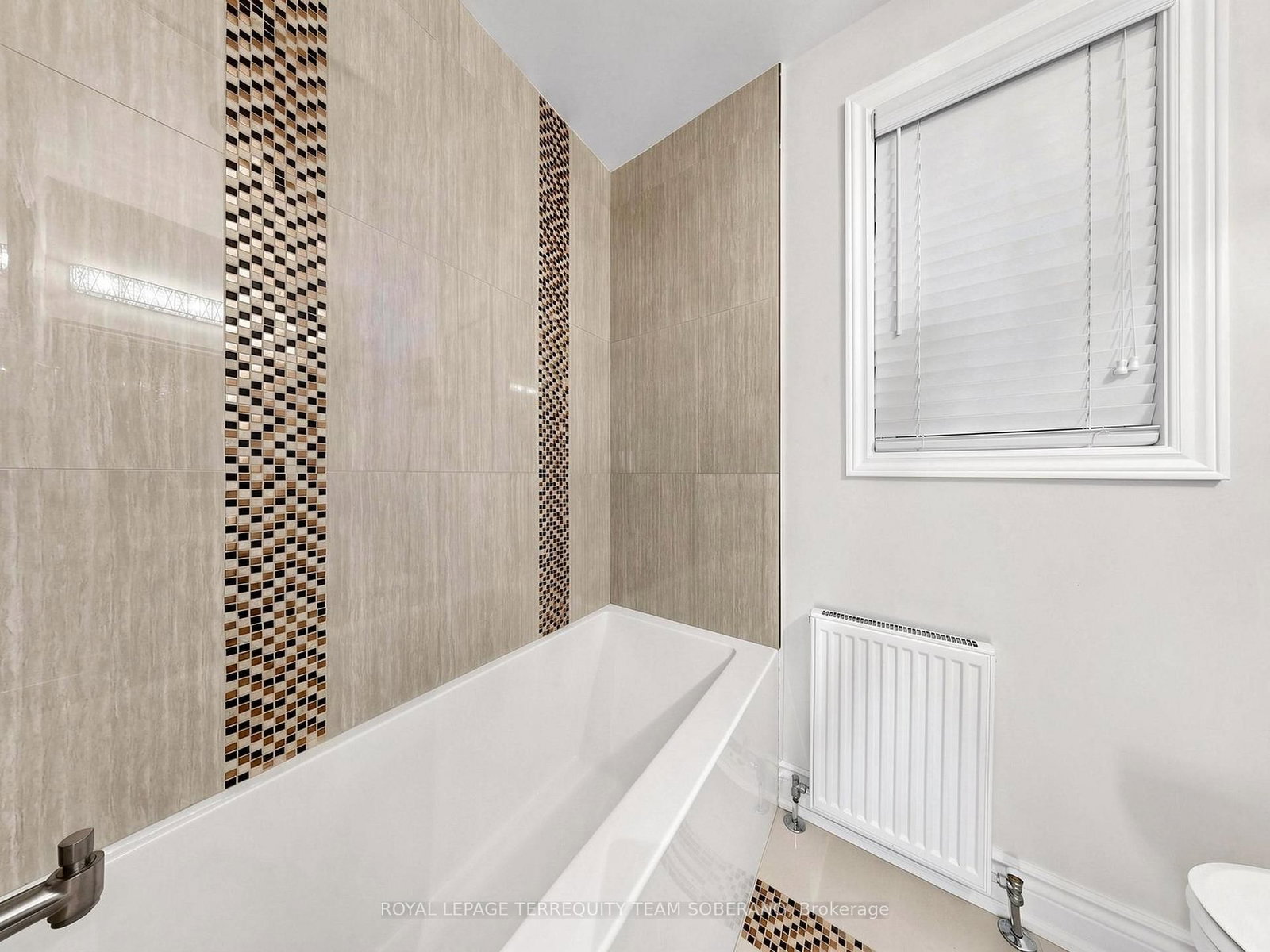 67 Barrington Avenue • Toronto, ON photo 20