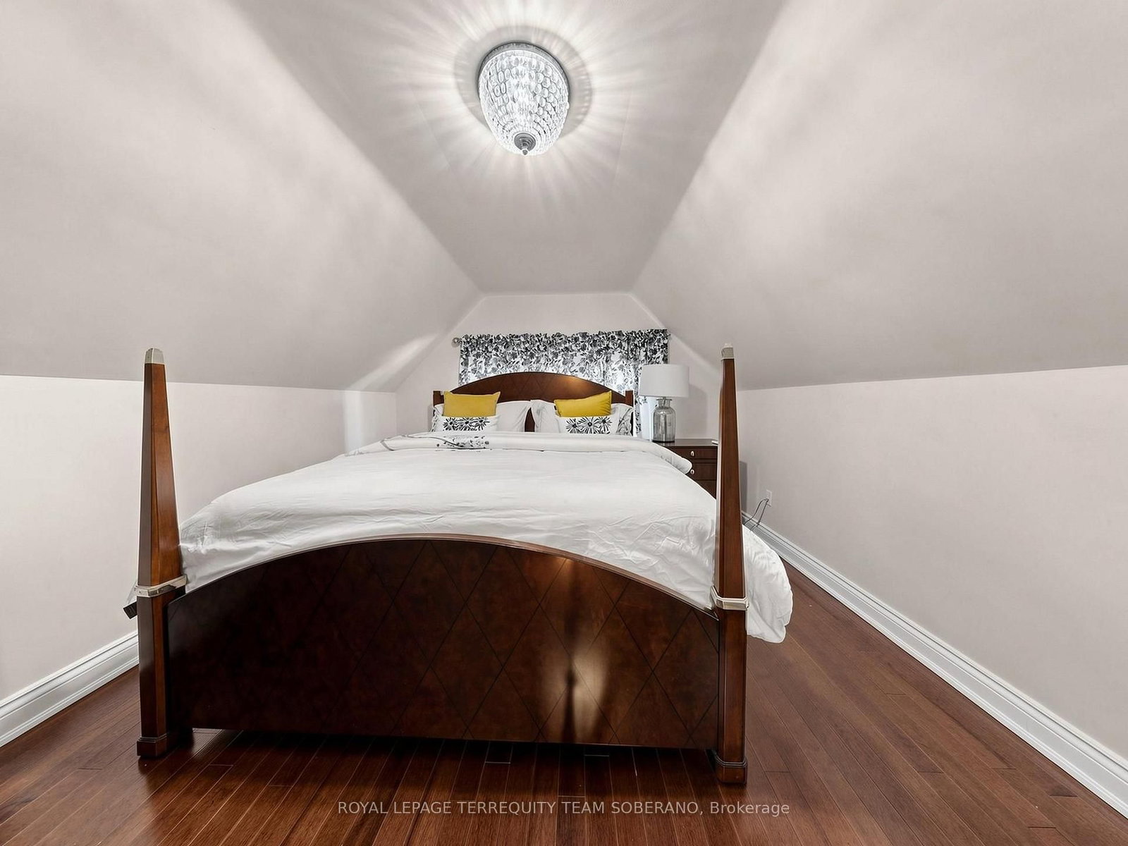 67 Barrington Avenue • Toronto, ON photo 26