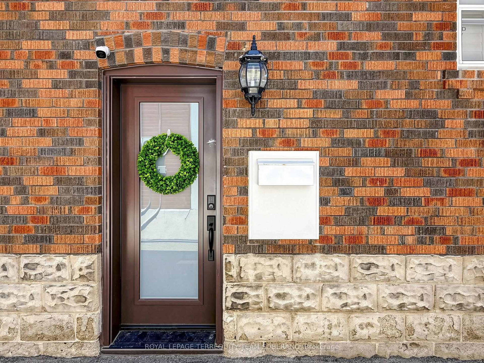 67 Barrington Avenue • Toronto, ON photo 37