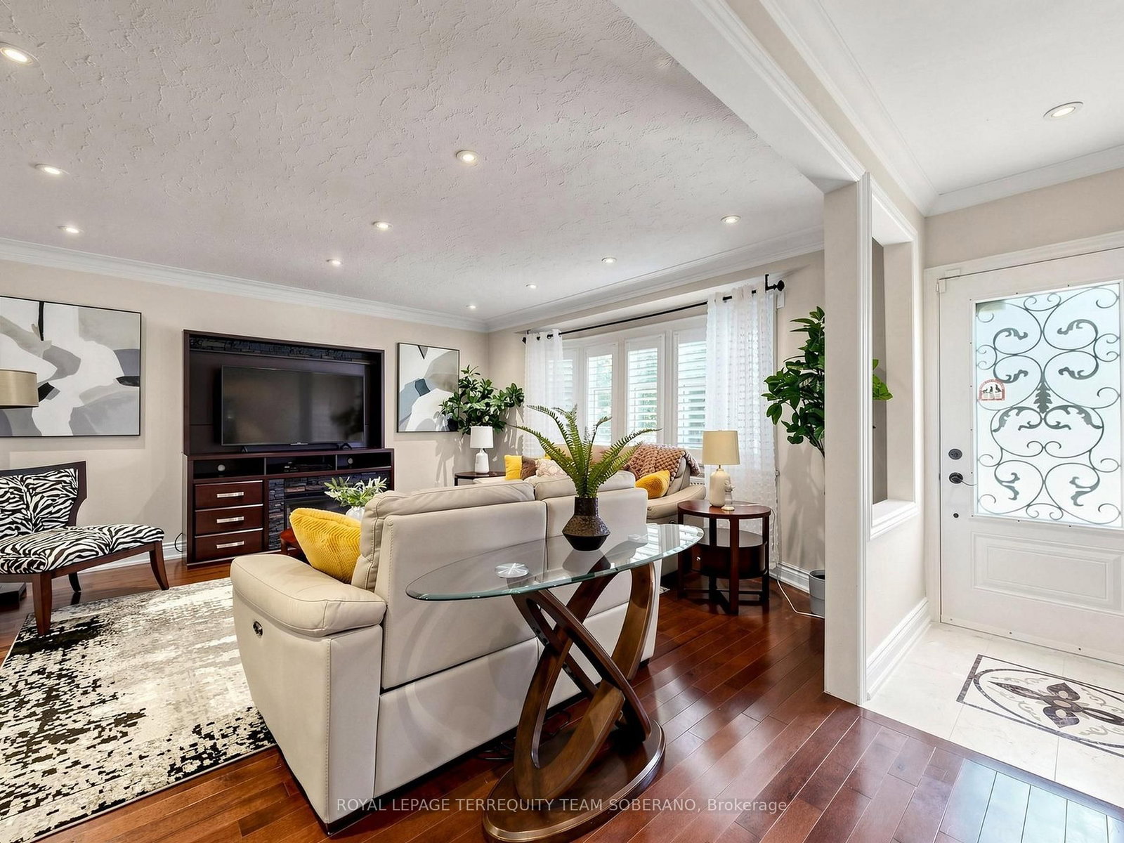 67 Barrington Avenue • Toronto, ON photo 5