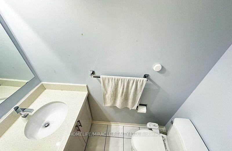 8 Lansbury Drive • Toronto, ON photo 40