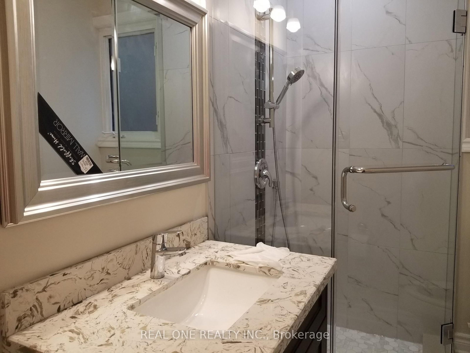 26 Applefield Drive • Toronto, ON photo 28