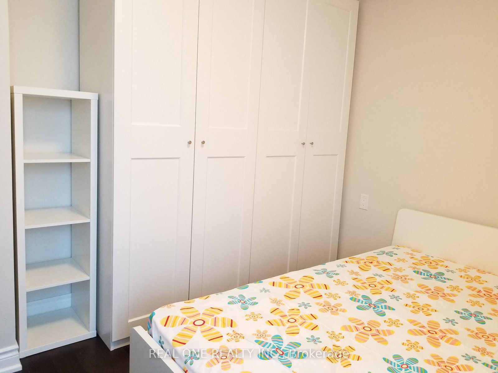 26 Applefield Drive • Toronto, ON photo 31