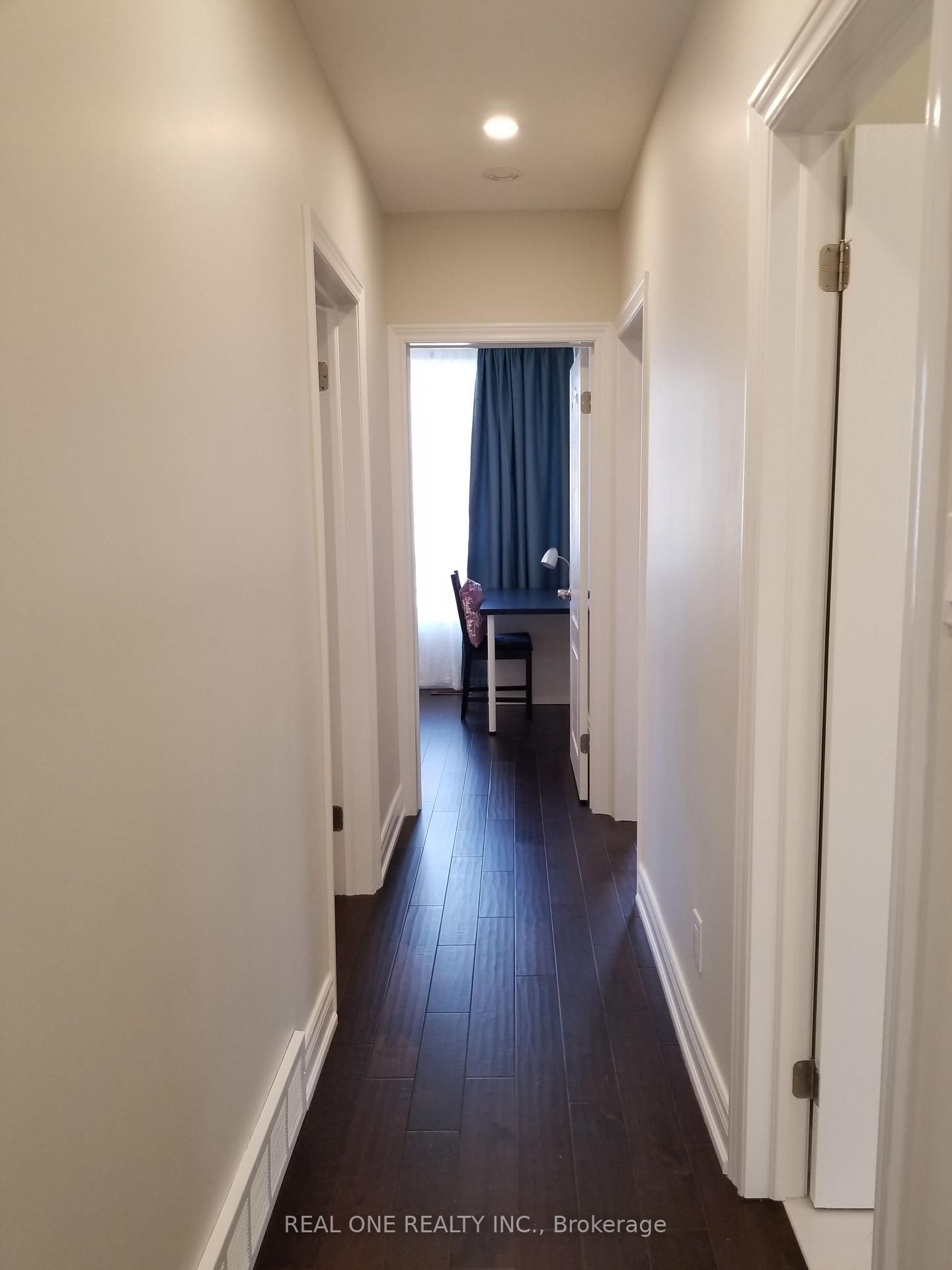 26 Applefield Drive • Toronto, ON photo 35