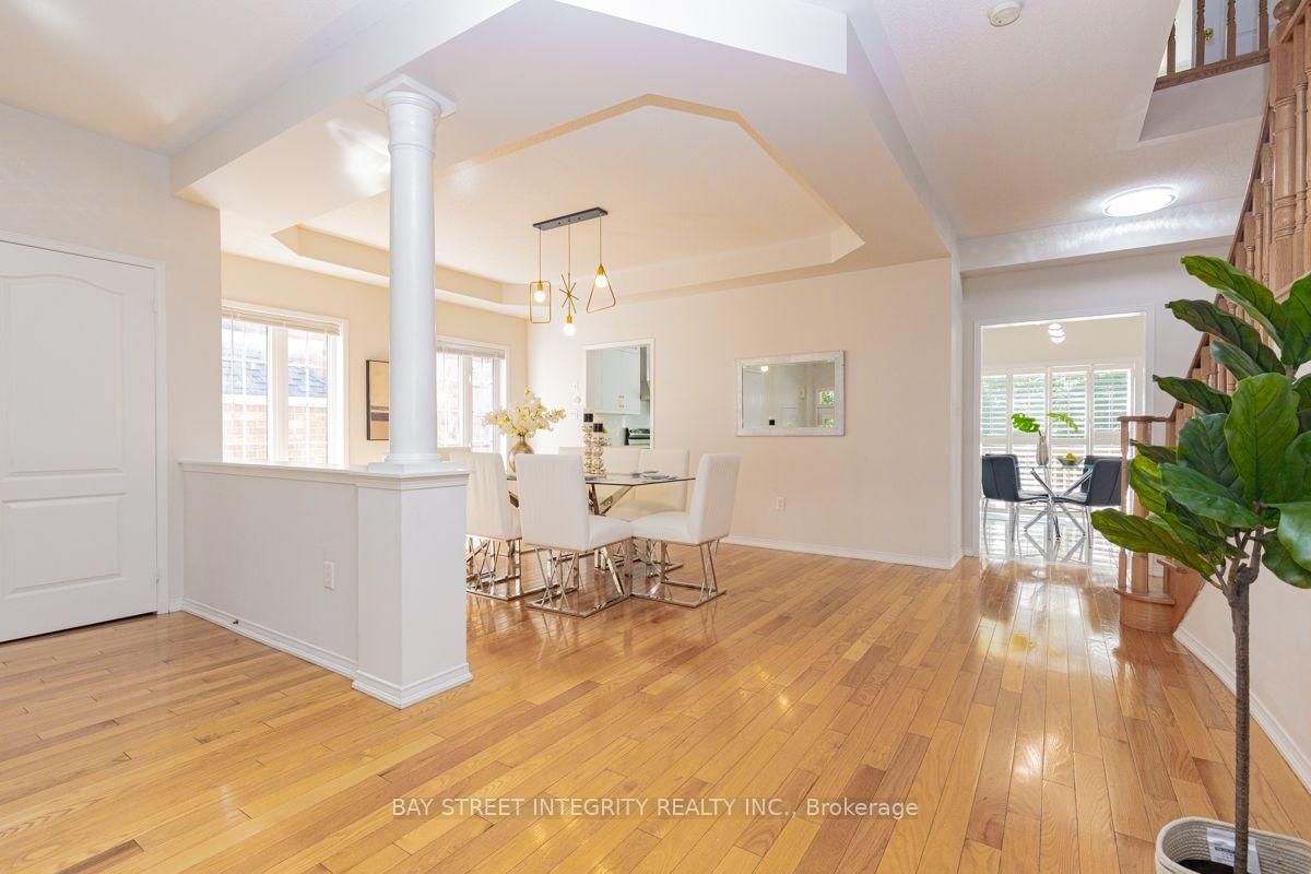 17 Weston Crescent • Ajax, ON photo 3