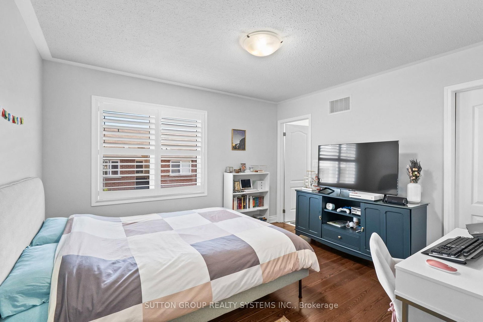 11 Fusilier Drive • Toronto, ON photo 16