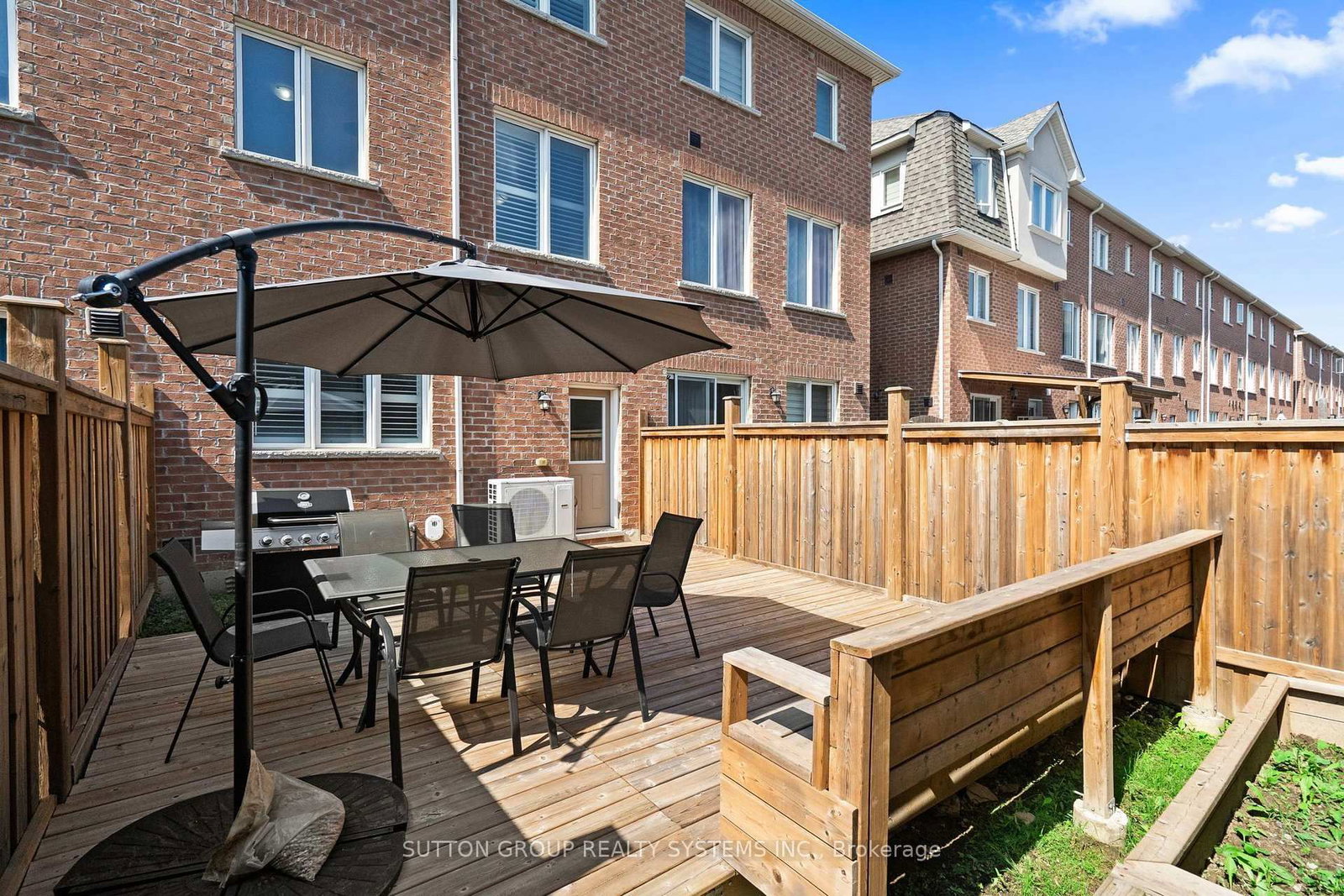 11 Fusilier Drive • Toronto, ON photo 25