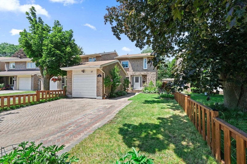 52 Hood Crescent