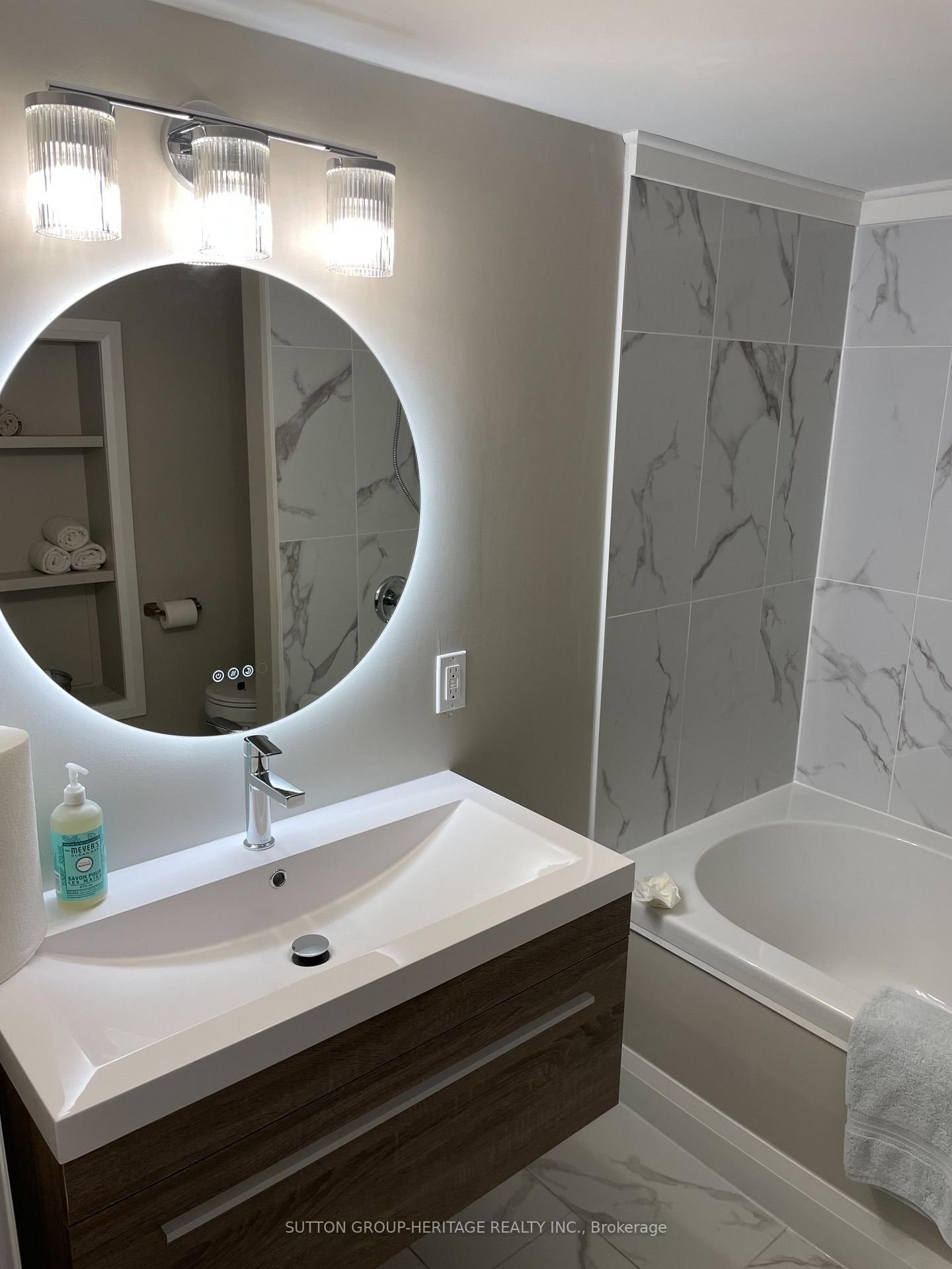160 LAUREL Court • Oshawa, ON photo 21
