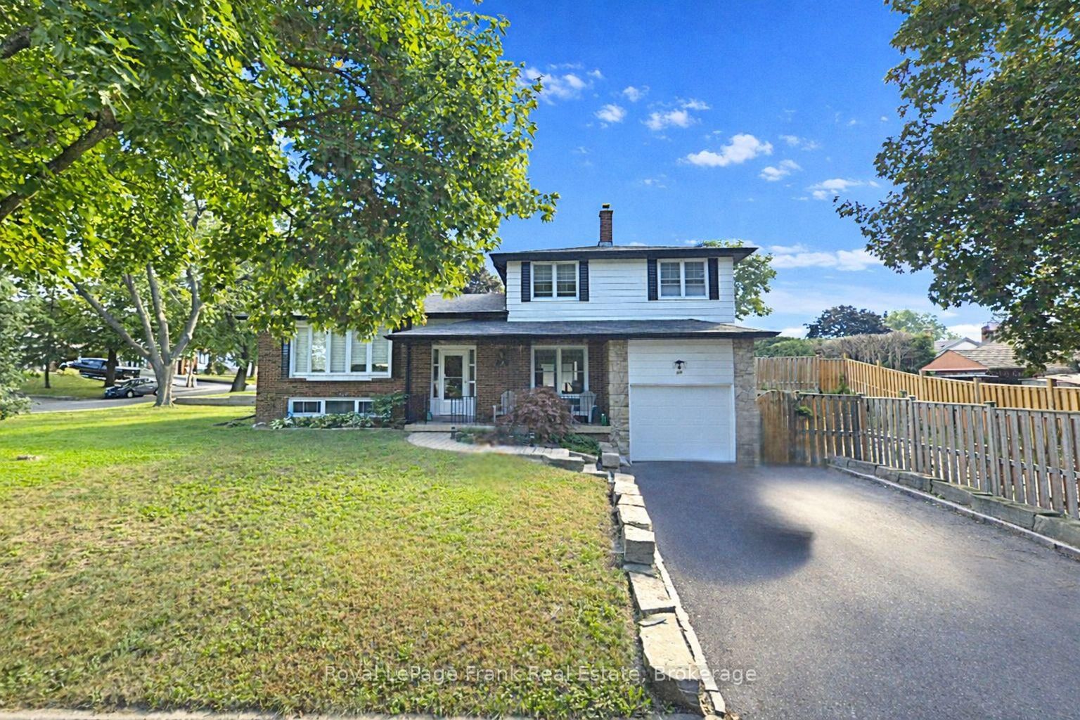 489 Crestwood Drive • Oshawa, ON photo 1