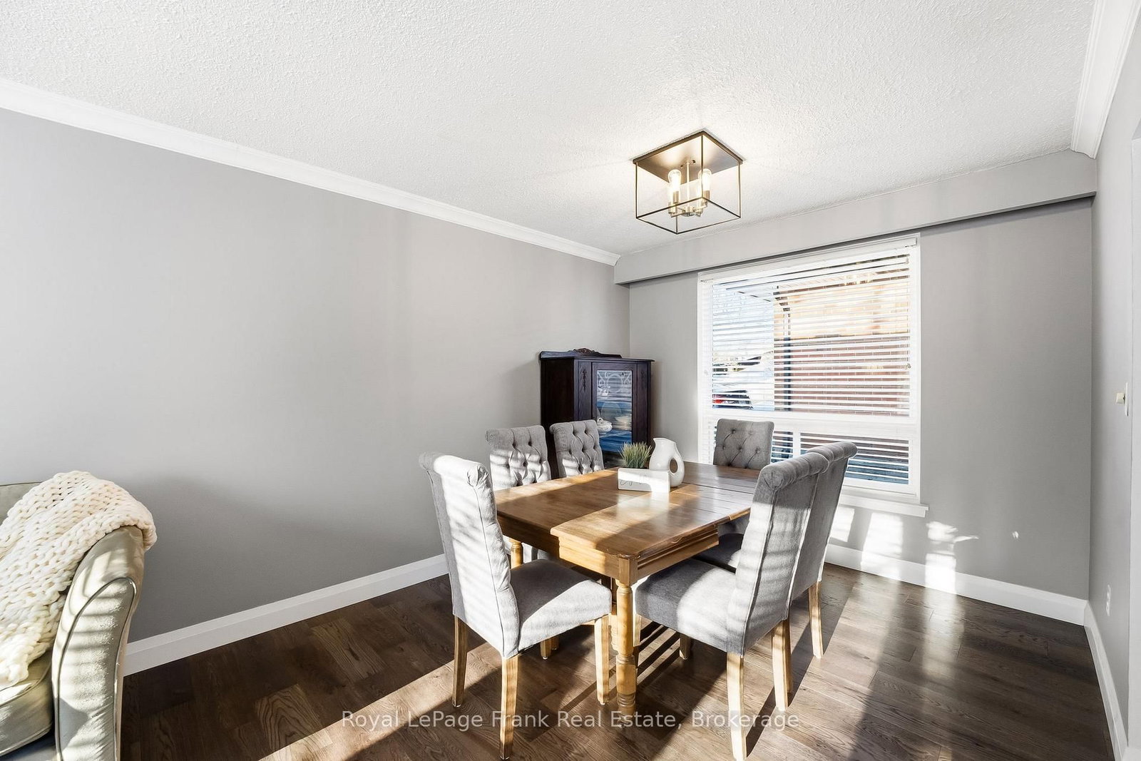 489 Crestwood Drive • Oshawa, ON photo 11