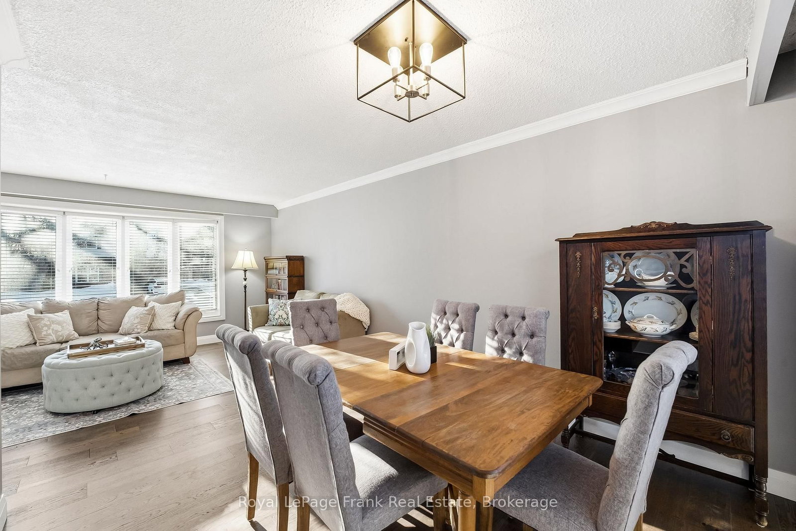 489 Crestwood Drive • Oshawa, ON photo 12