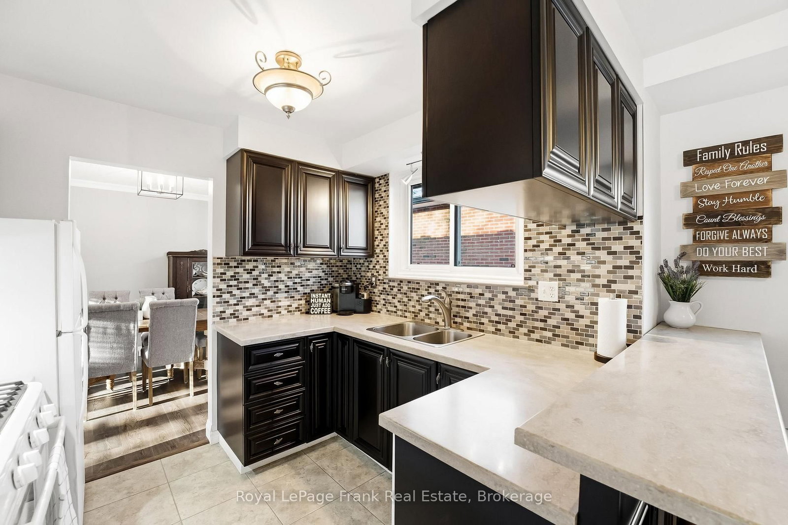 489 Crestwood Drive • Oshawa, ON photo 13