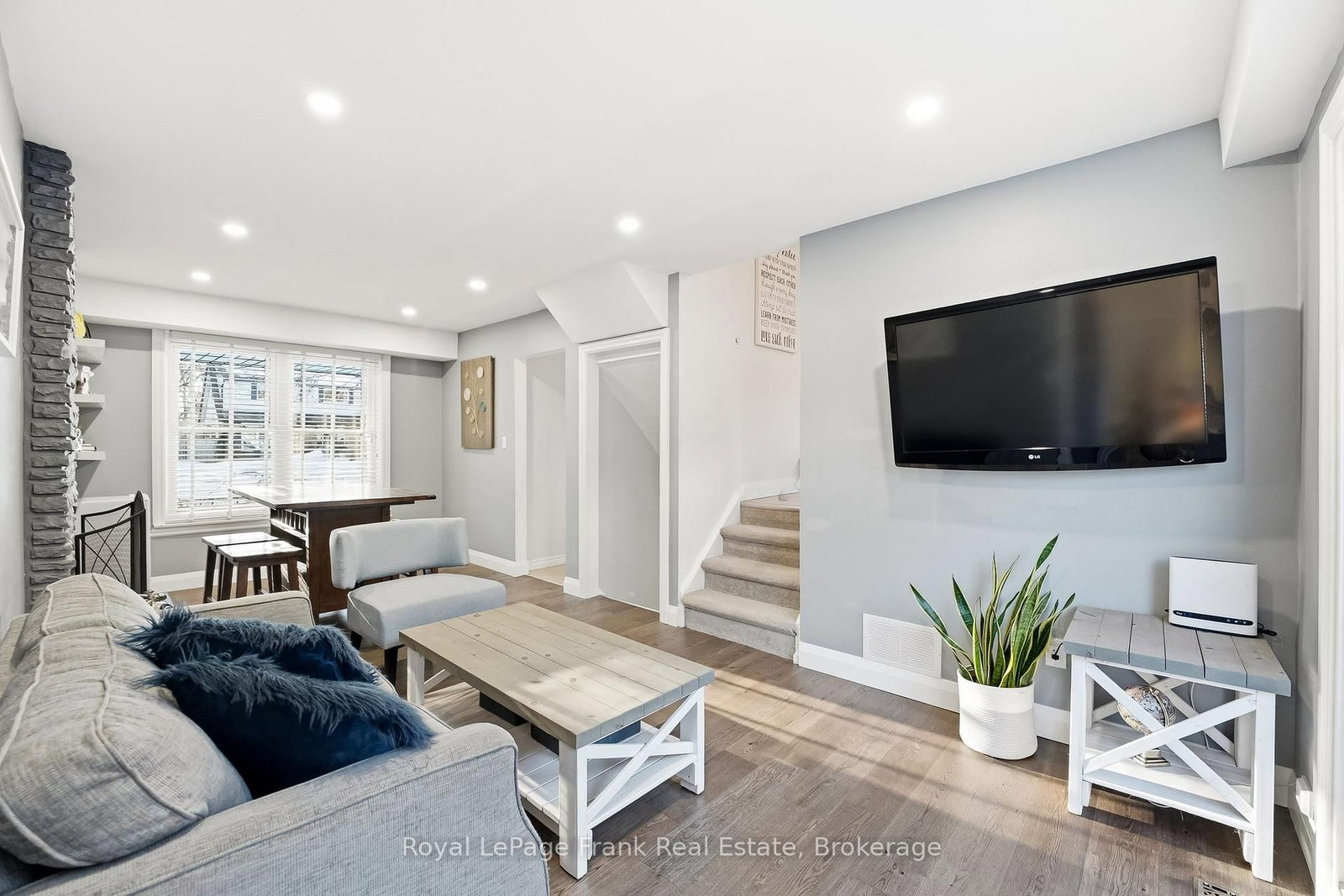 489 Crestwood Drive • Oshawa, ON photo 20