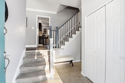 489 Crestwood Drive • Oshawa, ON photo 3