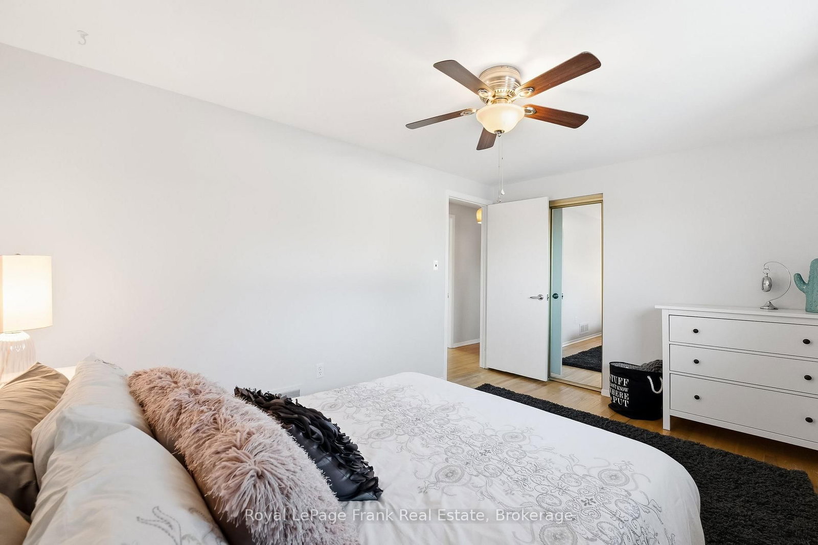 489 Crestwood Drive • Oshawa, ON photo 30