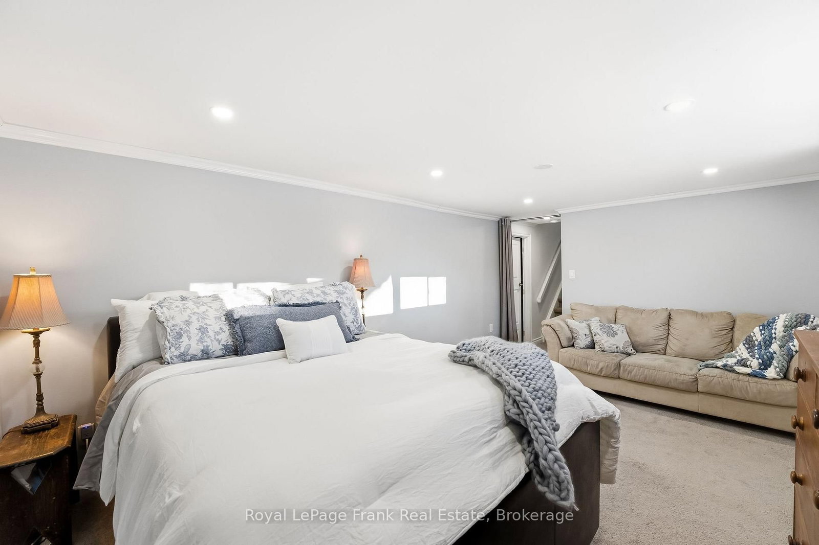 489 Crestwood Drive • Oshawa, ON photo 37