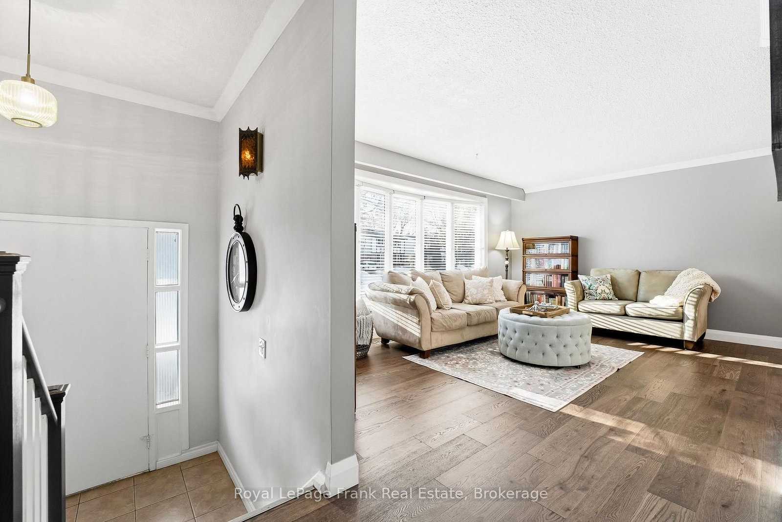 489 Crestwood Drive • Oshawa, ON photo 5
