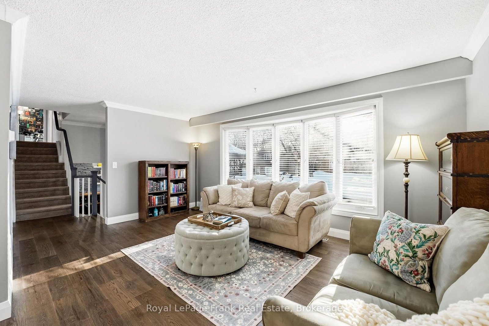 489 Crestwood Drive • Oshawa, ON photo 7