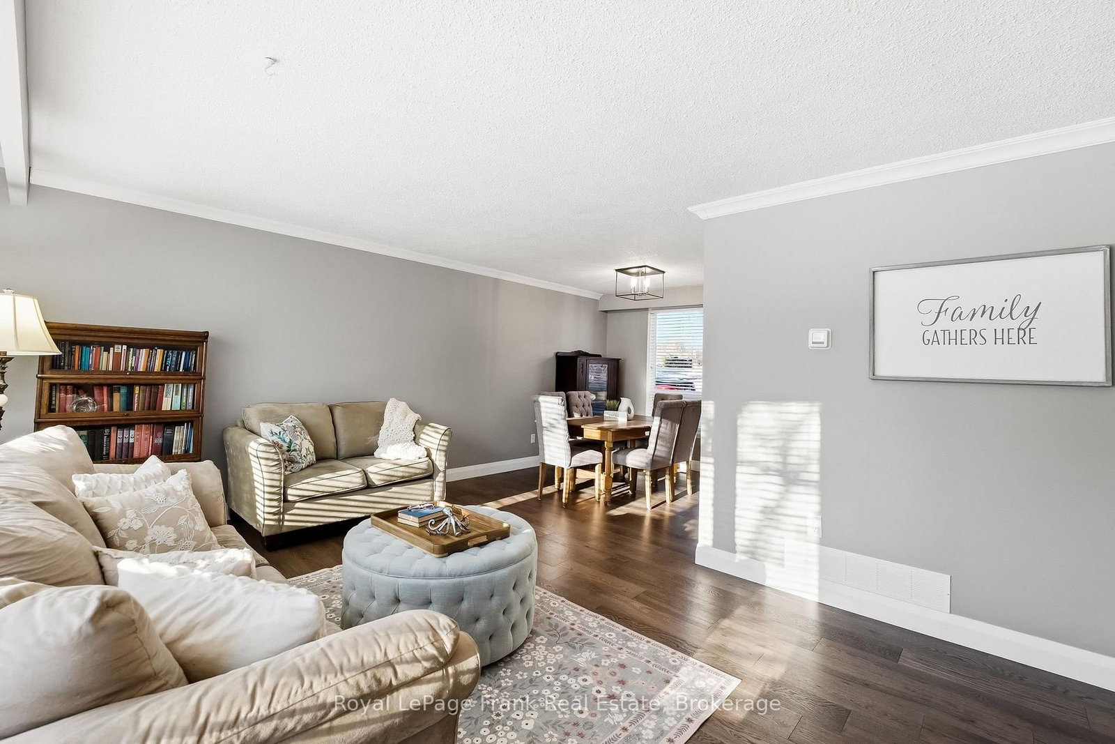 489 Crestwood Drive • Oshawa, ON photo 8