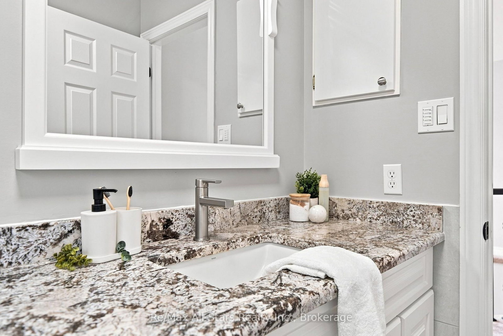 222 Roseborough Court • Scugog, ON photo 21