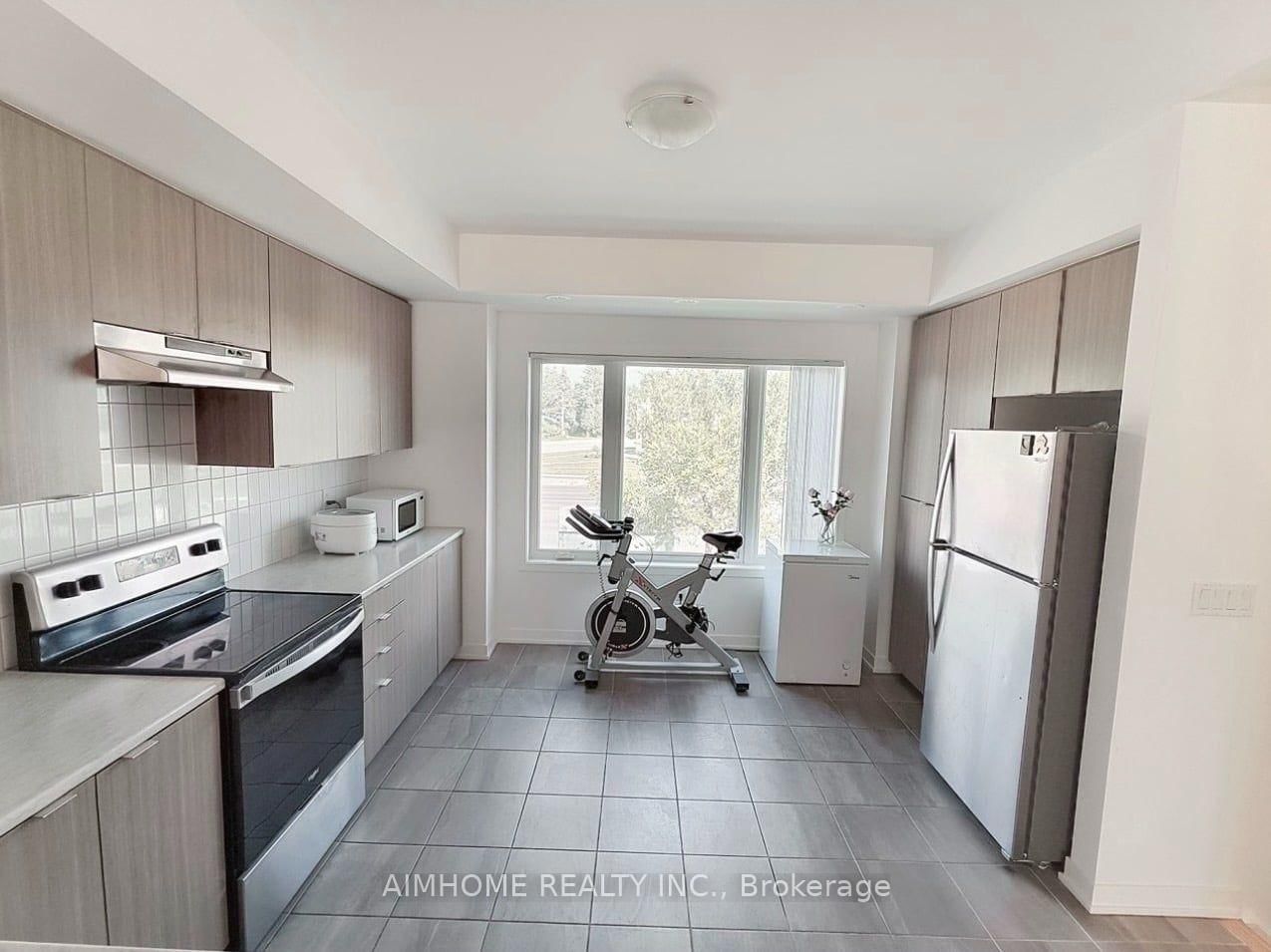 1525 Kingston Road • #403 • Pickering, ON photo 5