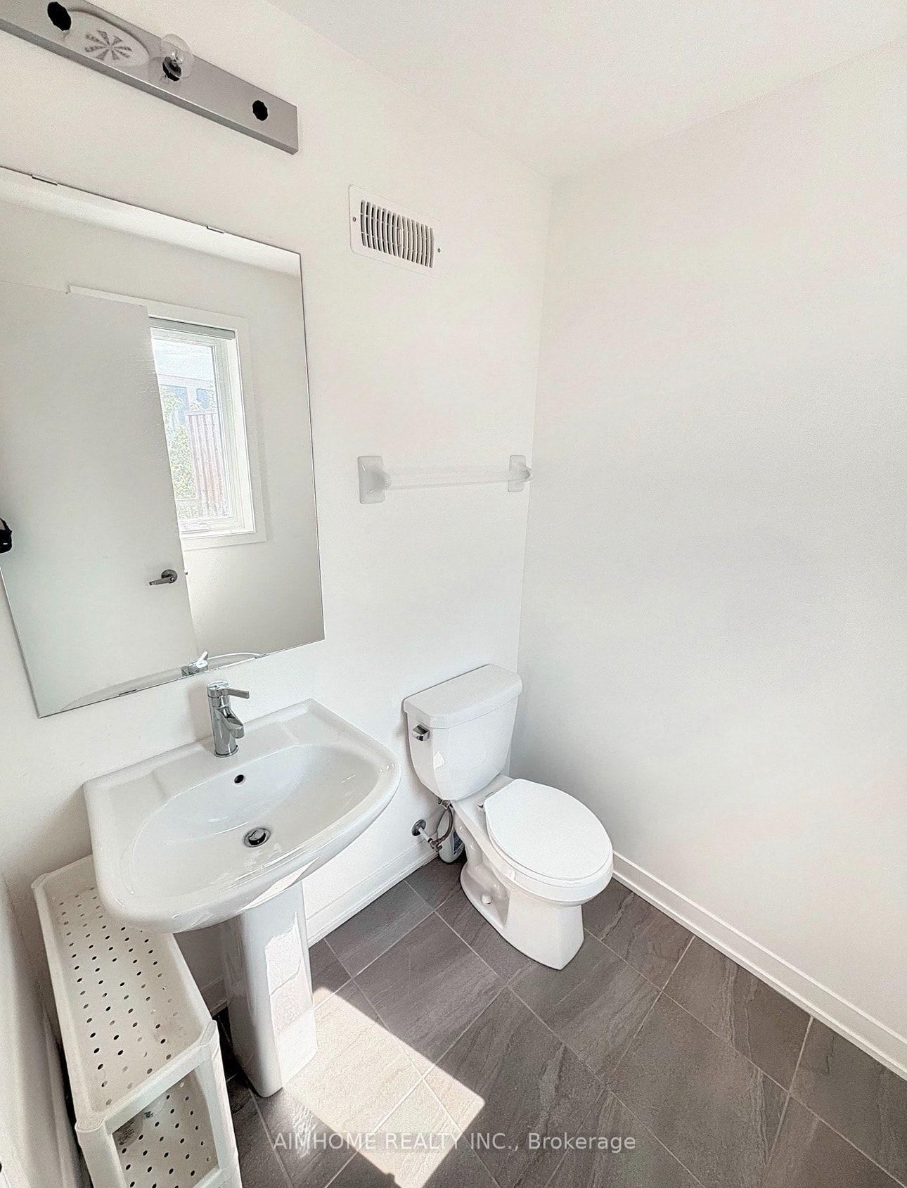 1525 Kingston Road • #403 • Pickering, ON photo 8