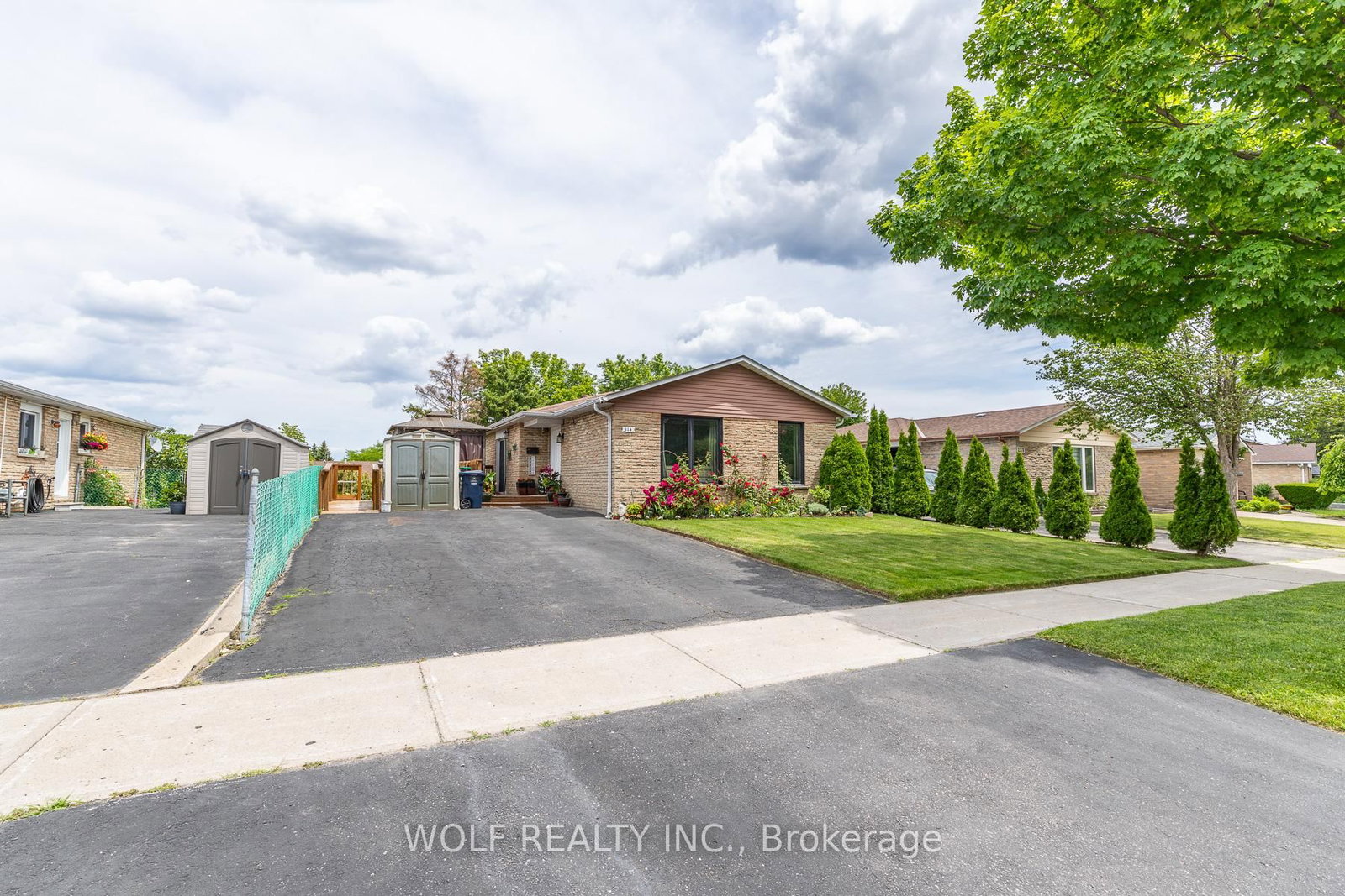 114 John Tabor Trail • Toronto, ON photo 2