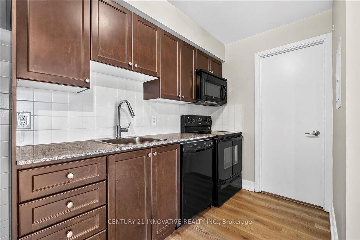 125 Village Green Square • #3501 • Toronto, ON photo 16