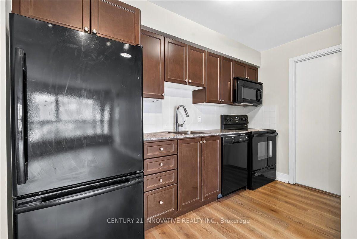 125 Village Green Square • #3501 • Toronto, ON photo 17