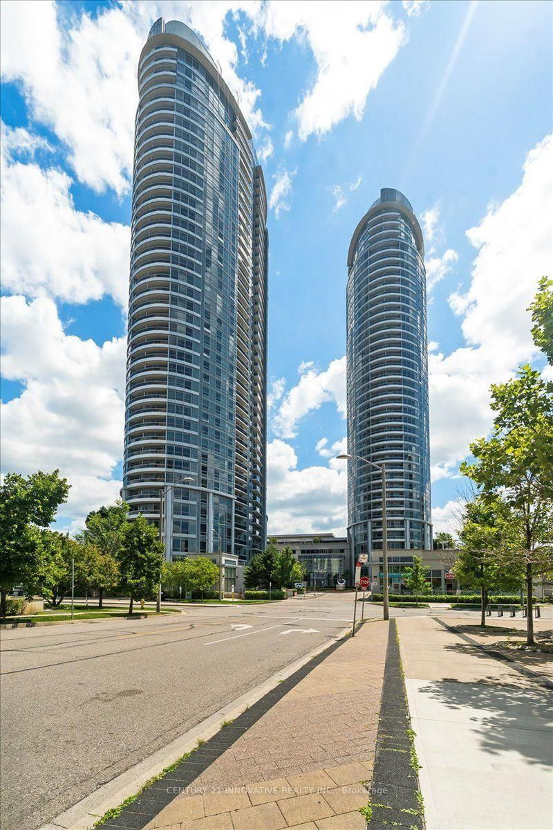 3501 - 125 Village Green Square