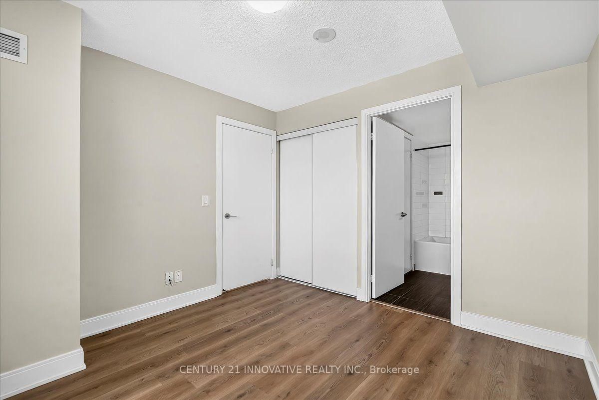 125 Village Green Square • #3501 • Toronto, ON photo 22