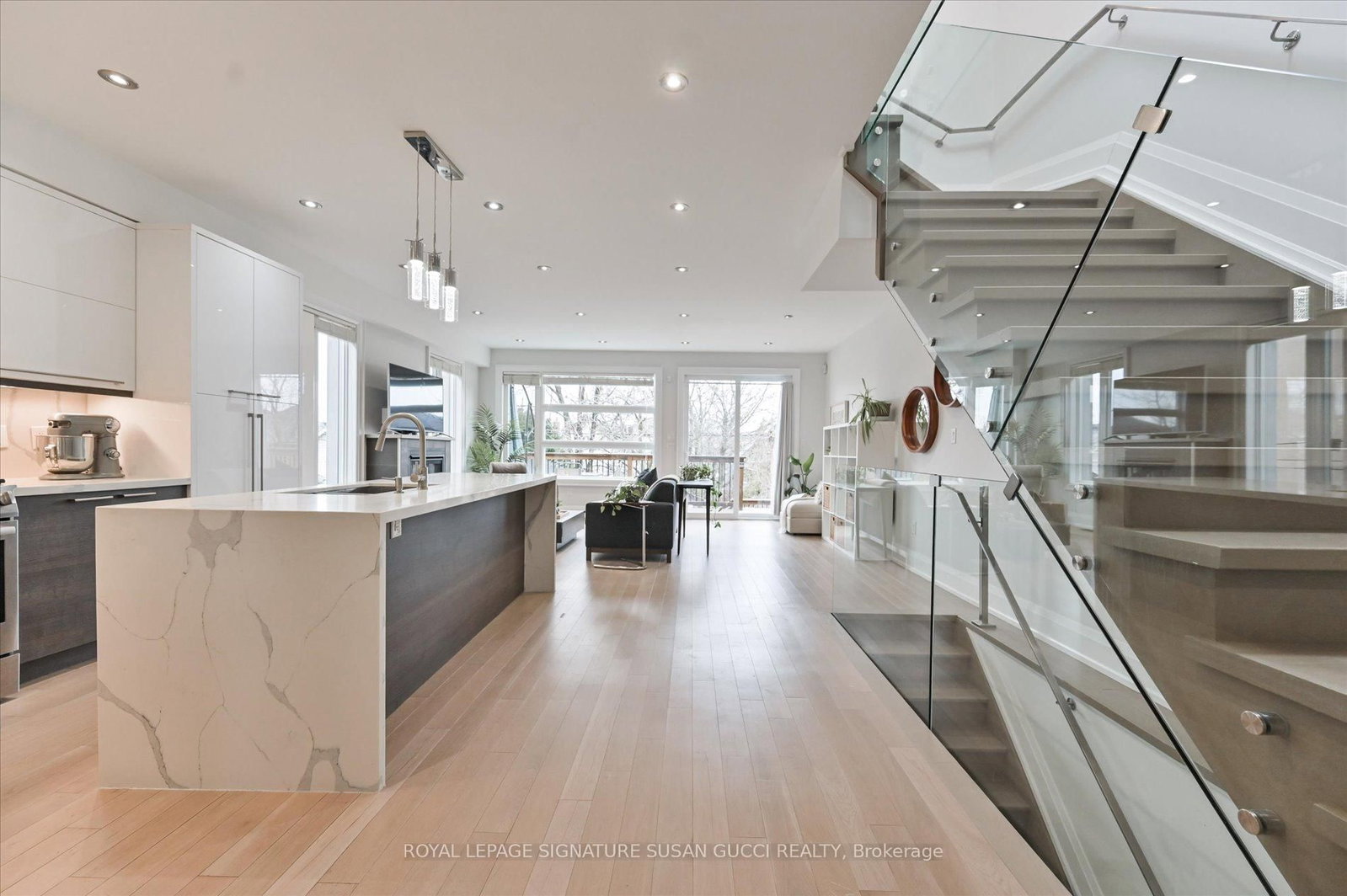 69 Holmstead Avenue • Toronto, ON photo 12