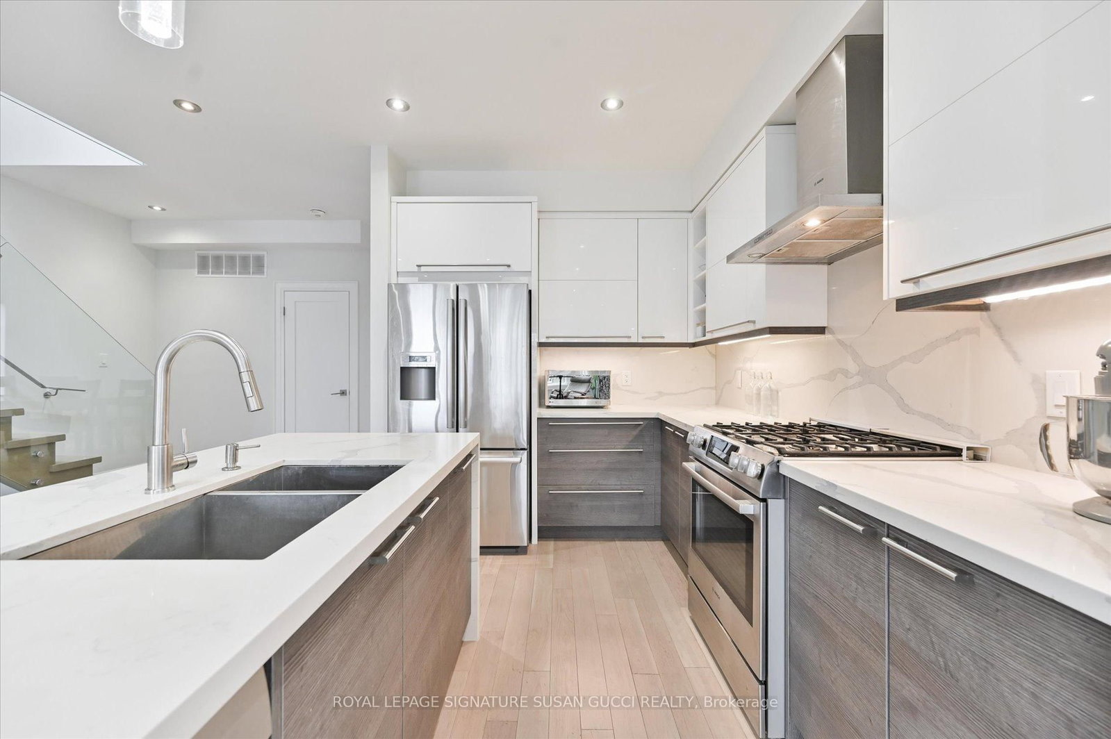 69 Holmstead Avenue • Toronto, ON photo 16