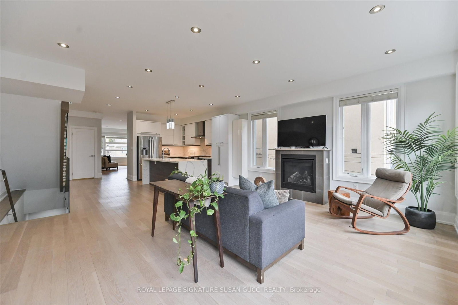 69 Holmstead Avenue • Toronto, ON photo 23