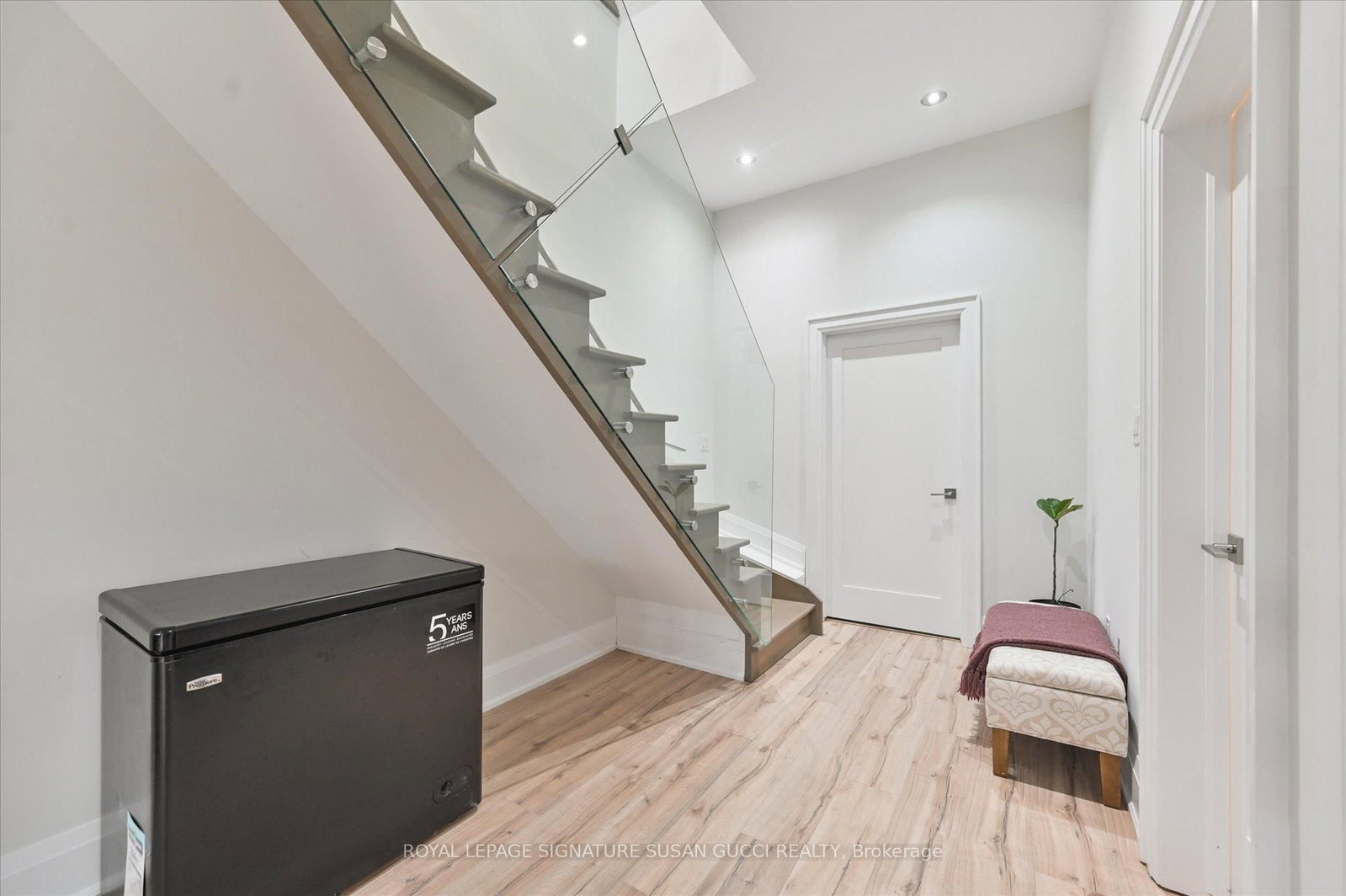 69 Holmstead Avenue • Toronto, ON photo 39