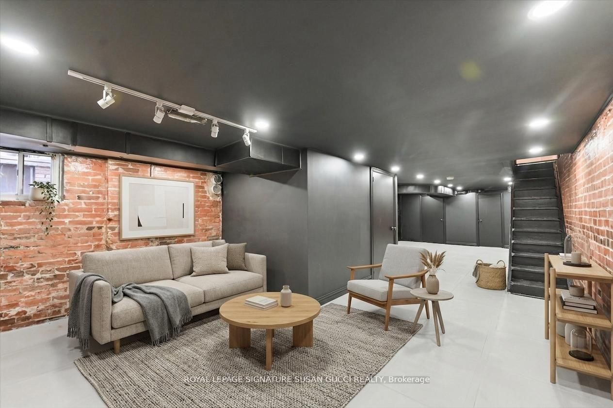 669 Greenwood Avenue • Toronto, ON photo 21